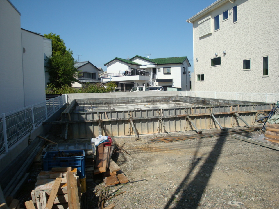 基礎工事型枠工事中