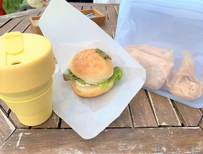 焼き菓子とコーヒー