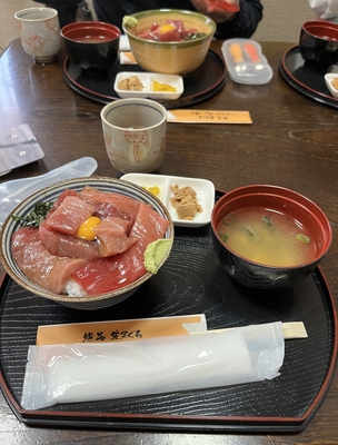 まぐろ丼